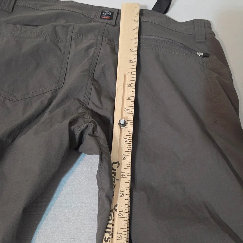 Wrangler ATG Pants Mens 34x30 Gray All Terrain Gear Hiking‎ Nylon Stretch